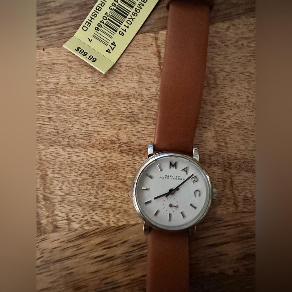Marc Jacobs brown leather round face watch